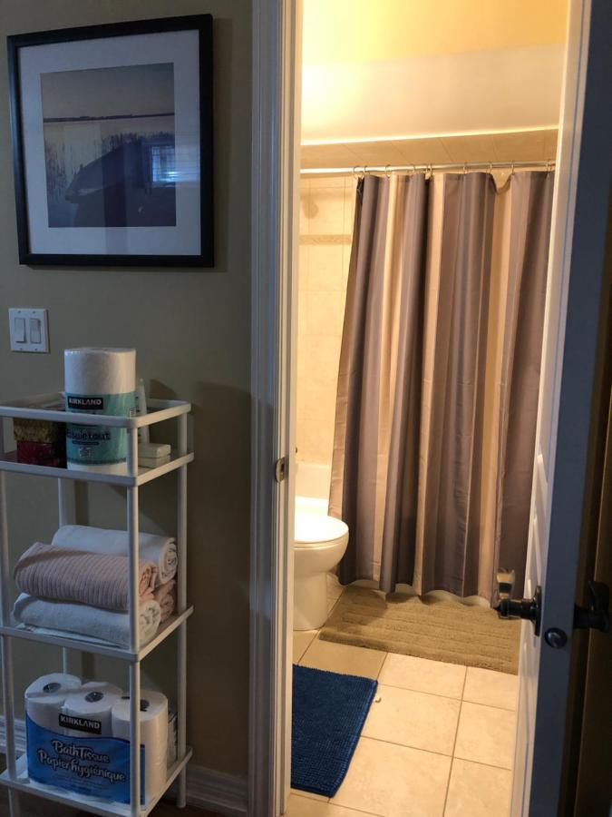 Spacious 2 Bedroom Guest Suite Τορόντο Εξωτερικό φωτογραφία