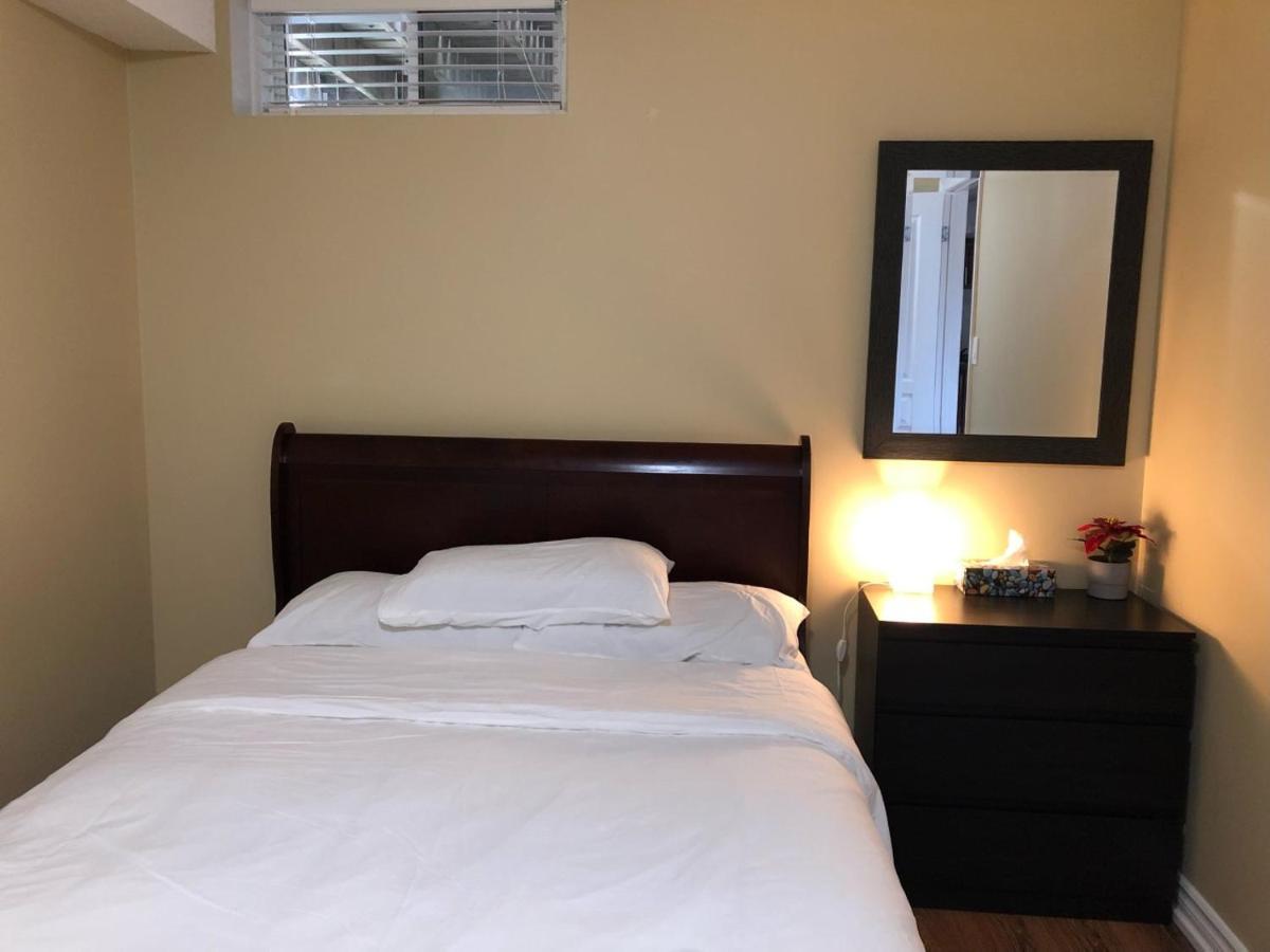 Spacious 2 Bedroom Guest Suite Τορόντο Εξωτερικό φωτογραφία